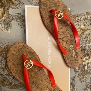 Micheal Kors flip flops